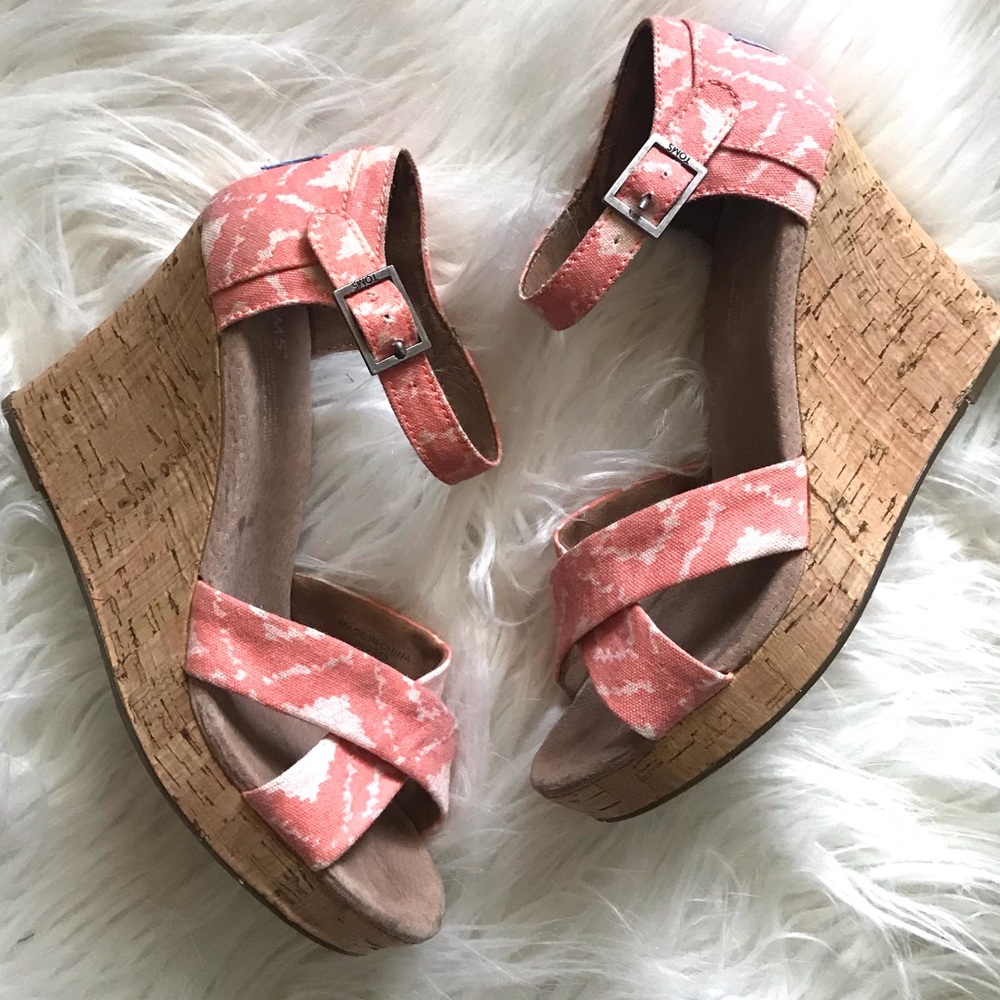 TOMS wedges